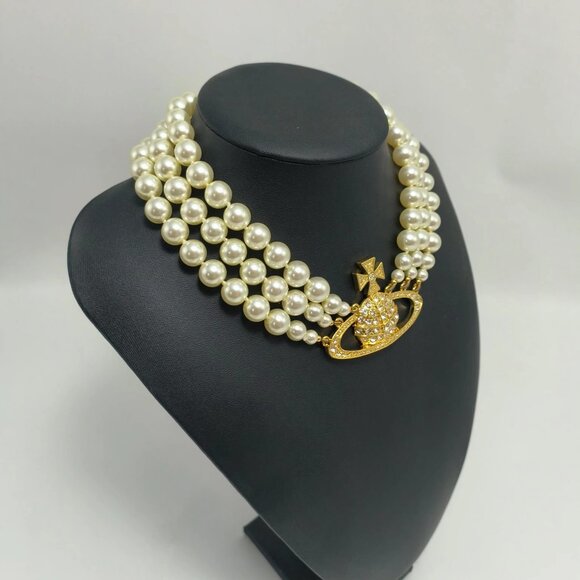 Vivienne Westwood Triple Pearl Necklace Gold Pendant - Picture 5 of 8